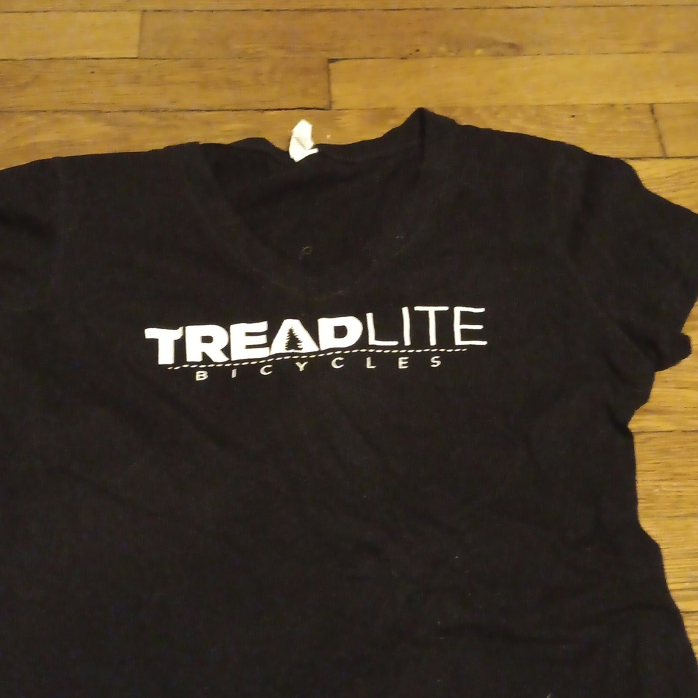 Tee shirt